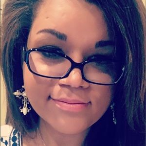 Meet your Posher, Geneva